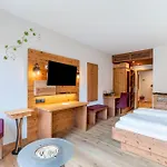 Wein- Und Klimahotel Bergfriedel Gasthuis Bühlertal