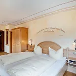 Wein- Und Klimahotel Bergfriedel 3*