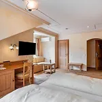 Wein- Und Klimahotel Bergfriedel 3* Bühlertal
