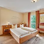 Wein- Und Klimahotel Bergfriedel 3*