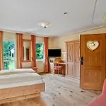 Vendégház Wein- Und Klimahotel Bergfriedel