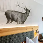 Wein- Und Klimahotel Bergfriedel Vendégház 3*