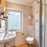 Wein- Und Klimahotel Bergfriedel Gasthuis 3*