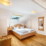 Gasthuis Wein- Und Klimahotel Bergfriedel Bühlertal
