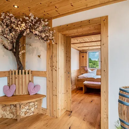 Pensión Wein- Und Klimahotel Bergfriedel