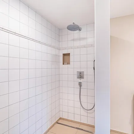 Pensión Wein- Und Klimahotel Bergfriedel