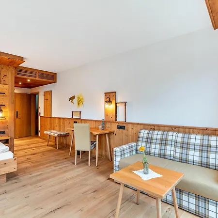 Wein- Und Klimahotel Bergfriedel