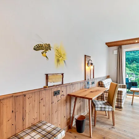 Wein- Und Klimahotel Bergfriedel 3*