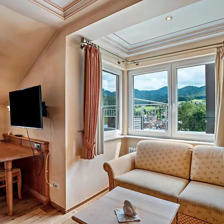 ゲストハウス Wein- Und Klimahotel Bergfriedel 3*