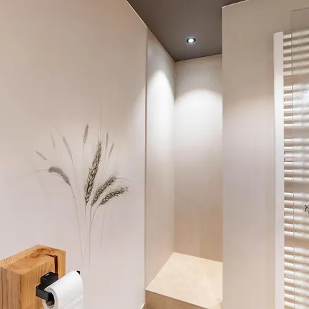 Wein- Und Klimahotel Bergfriedel ゲストハウス