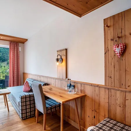 Wein- Und Klimahotel Bergfriedel ゲストハウス 3*