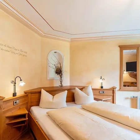 Wein- Und Klimahotel Bergfriedel Πανσιόν