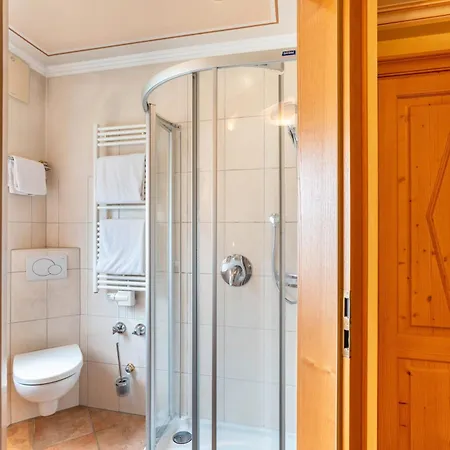 Πανσιόν Wein- Und Klimahotel Bergfriedel