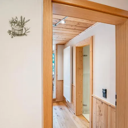 Πανσιόν Wein- Und Klimahotel Bergfriedel 3*