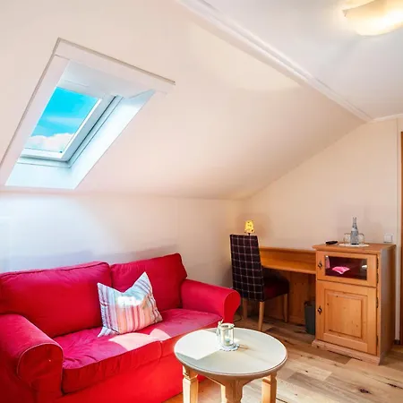 Πανσιόν Wein- Und Klimahotel Bergfriedel