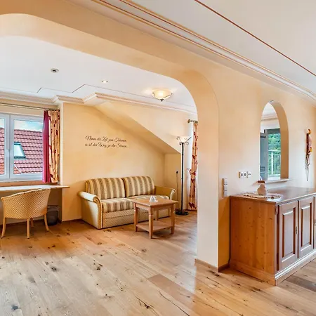 Wein- Und Klimahotel Bergfriedel Πανσιόν