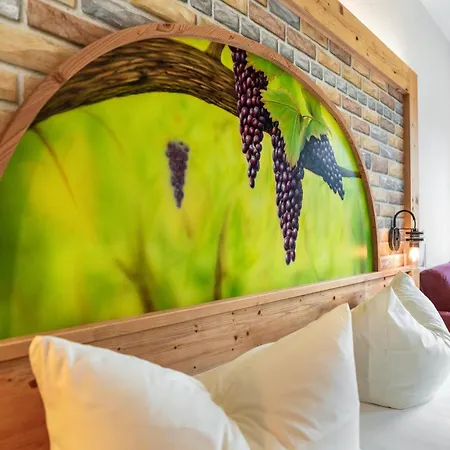 Wein- Und Klimahotel Bergfriedel 3*