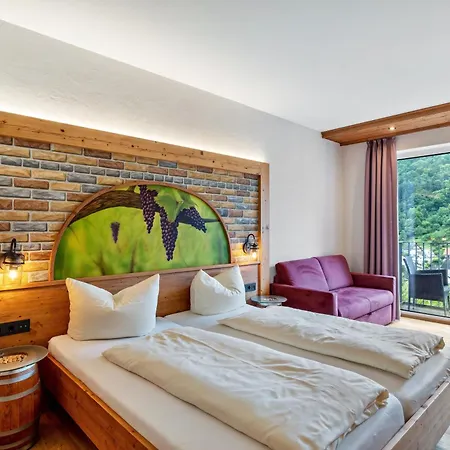 Penzion Wein- Und Klimahotel Bergfriedel 3*
