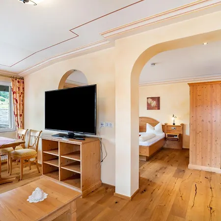 Hotel Wein- Und Klimahotel Bergfriedel 3*