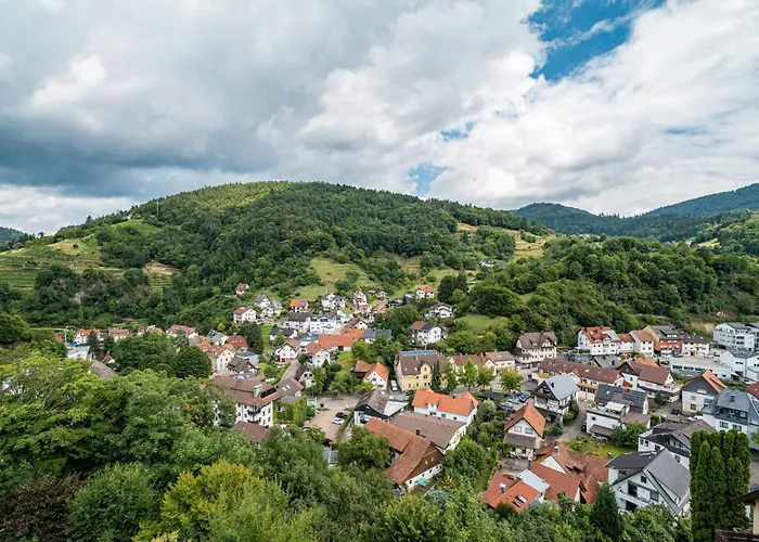 Wein- Und Klimahotel Bergfriedel Pensionat 3*