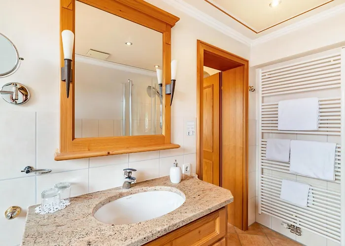 Wein- Und Klimahotel Bergfriedel Pensionat