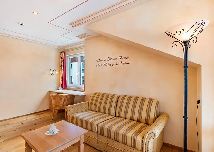 Wein- Und Klimahotel Bergfriedel Pensionat