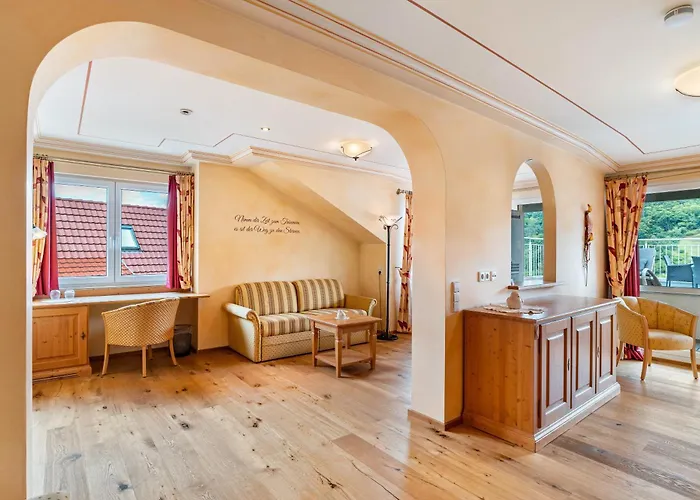 Wein- Und Klimahotel Bergfriedel Pensionat